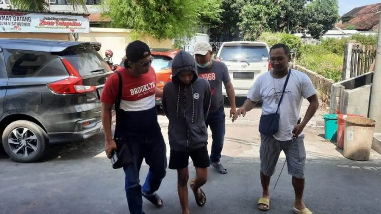 Pelaku Penganiayaan di Salah satu Pondok Pesantren di Situbondo berinisial MM digelandang ke Mapolres Situbondo (Istimewa)