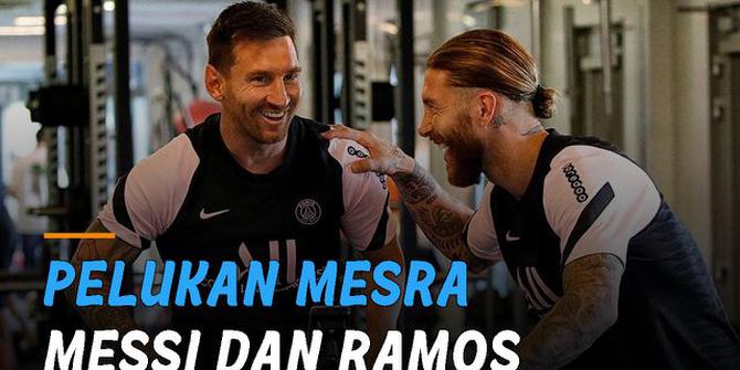 VIDEO: Momen Latihan Perdana Messi di PSG, Penuh Senyum Hingga Peluk Mesra Ramos