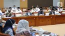 Suasana rapat kerja Menteri Agama Yaqut Cholil Qoumas dengan Komisi VIII DPR RI di Kompleks Parlemen, Senayan, Jakarta, Selasa (31/5/2022). Rapat tersebut membahas persiapan pelaksanaan ibadah haji dan alokasi quota pengawas haji tahun 1443H/2022M. (Liputan6.com/Angga Yuniar)