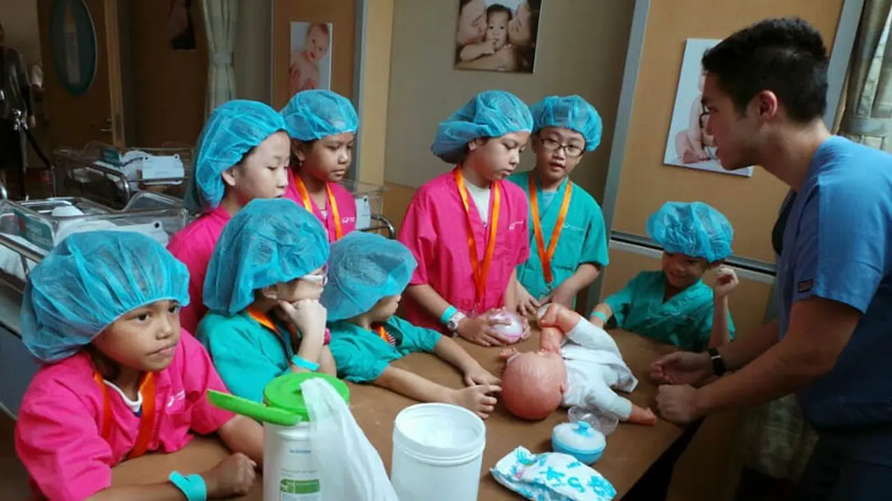 Serunya Jadi Dokter Cilik di Mount Elizabeth Hospital