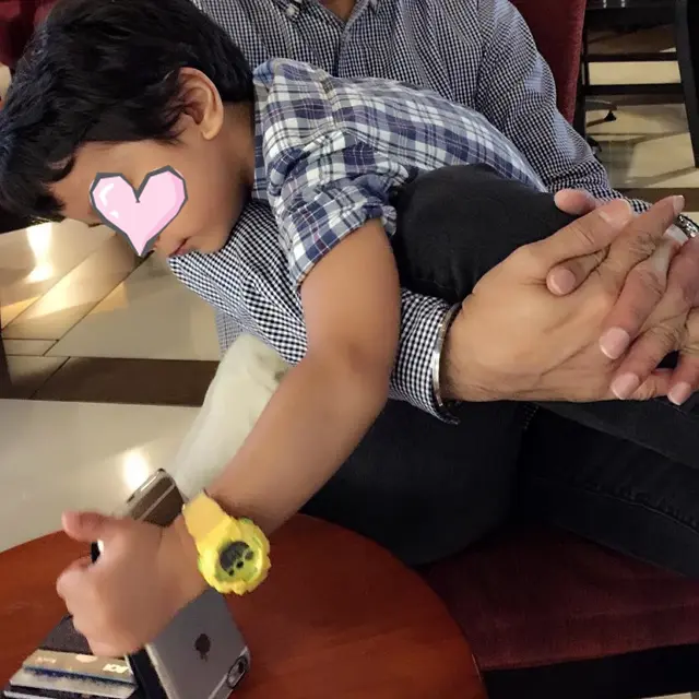 6 Potret Bunga Zainal dan Suami ketika Hubungan Masih Dirahasiakan