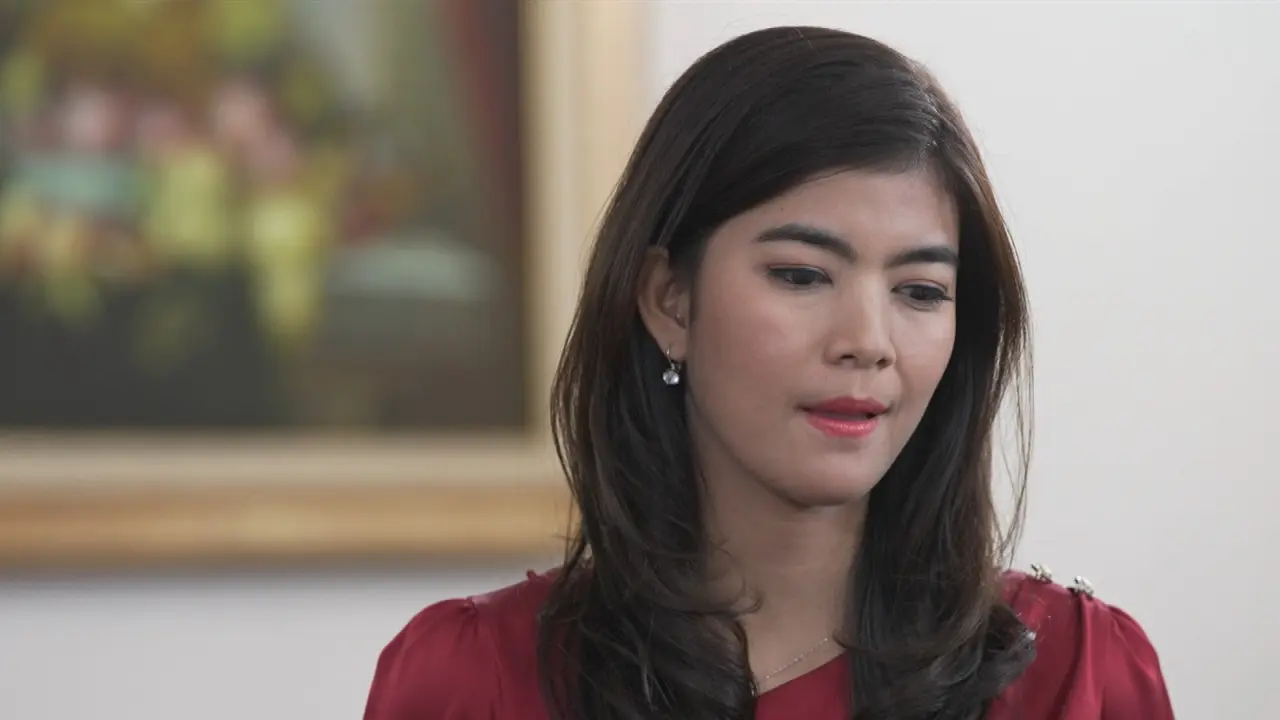 Di Antara Dua Cinta