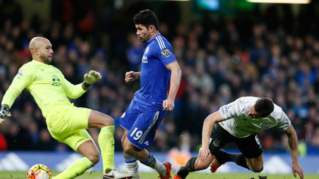 Jagielka dan Howard Tak Mampu Hentikan Costa Mencetak Gol