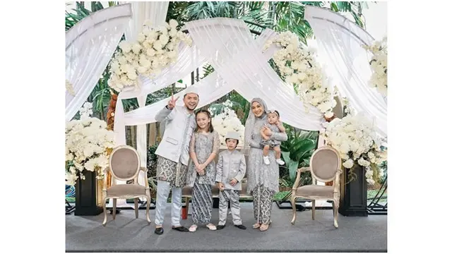 7 Momen Tasyakuran Khitanan Anak Ananda Omesh dan Dian Ayu, Mewah Bak Resepsi