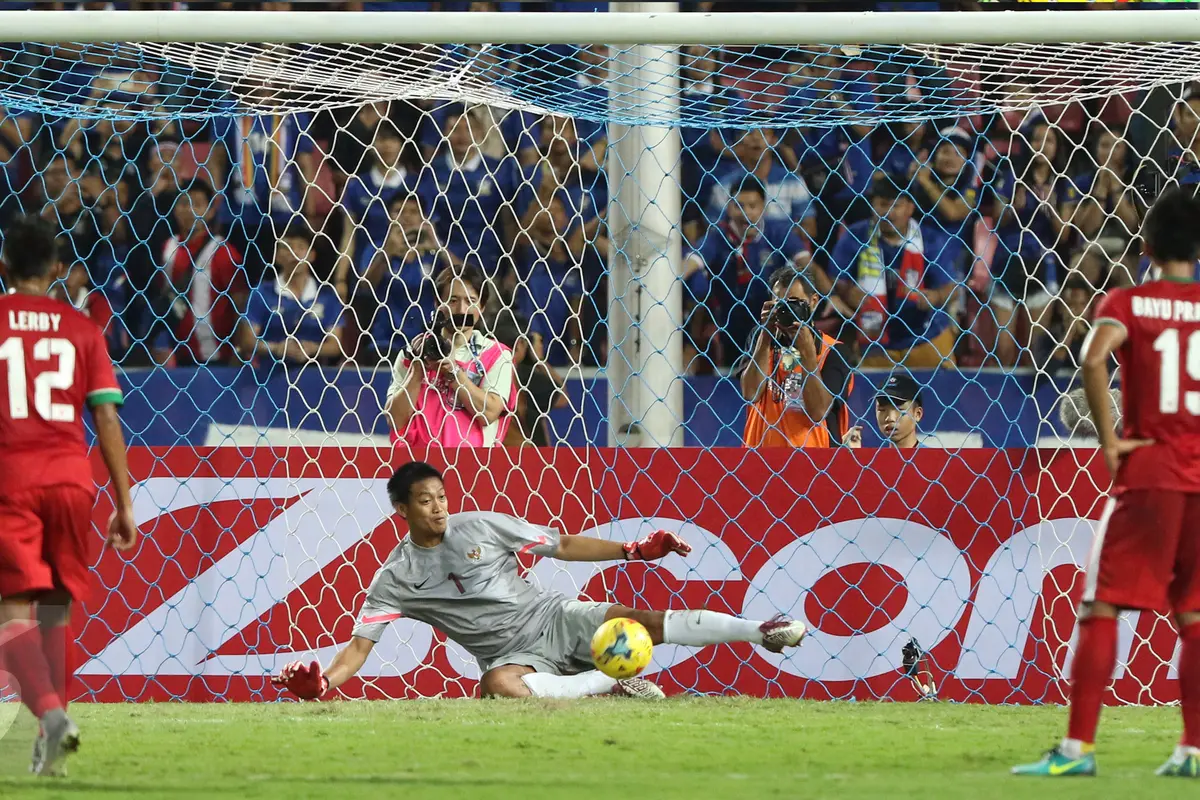 20161217-Aksi Heroik Pemain Timnas Indonesia Tak Mampu Redam Thailand-Bangkok