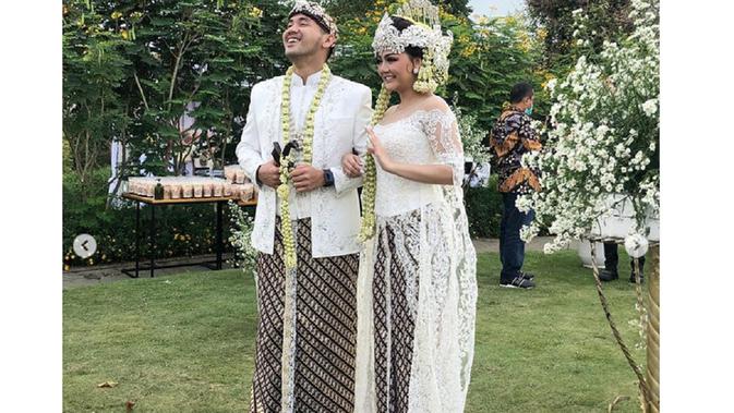 Selamat, Jenita Janet Resmi Menikah dengan Danu Sofwan ...