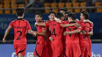 Selebrasi para pemain Korea Selatan usai mencukur Kuwait 9-0 dalam laga babak grup Asian Games 2022, Selasa (19/9/2023) malam WIB. (Dok. KFA)