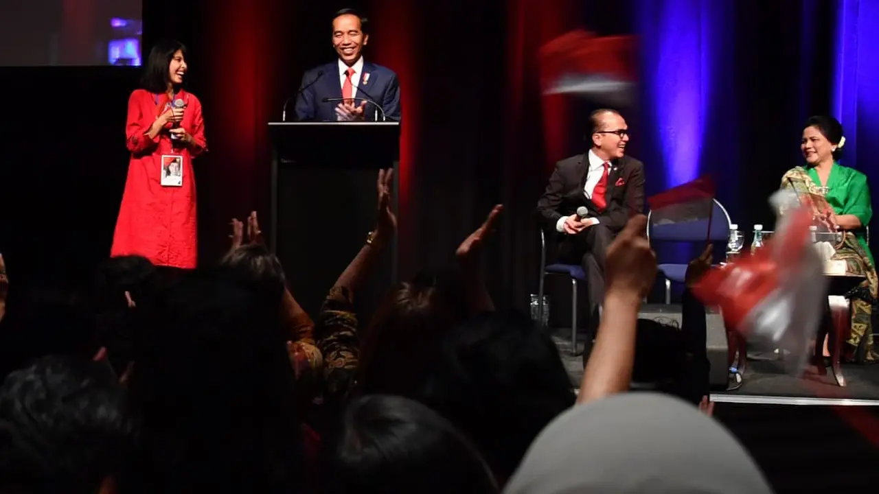 Presiden Jokowi menyapa Warga Negara Indonesia (WNI) di Amopura Gathering, Museum Te Papa, Selandia Baru, Senin (19/3/2018) (Dok. Istana Negara)