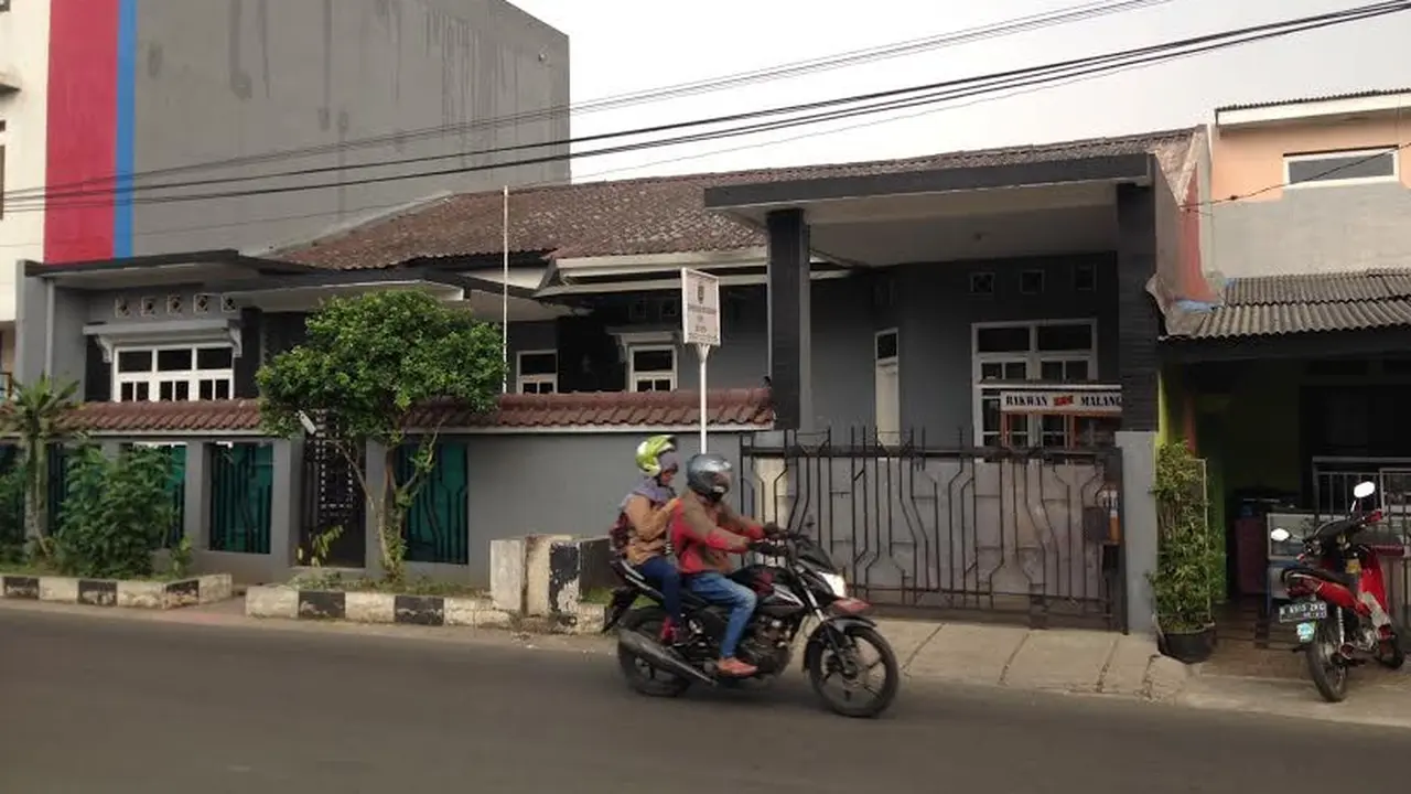 Kak Ema atau Fatimah Husein Assegaff 
