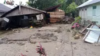Rumah rusak akibat banjir di Kecamatan Luwuk Timur, Kabupaten Banggai, Sulawesi Tengah, Selasa (30/8/2022). (Foto: BPBD Sulteng).