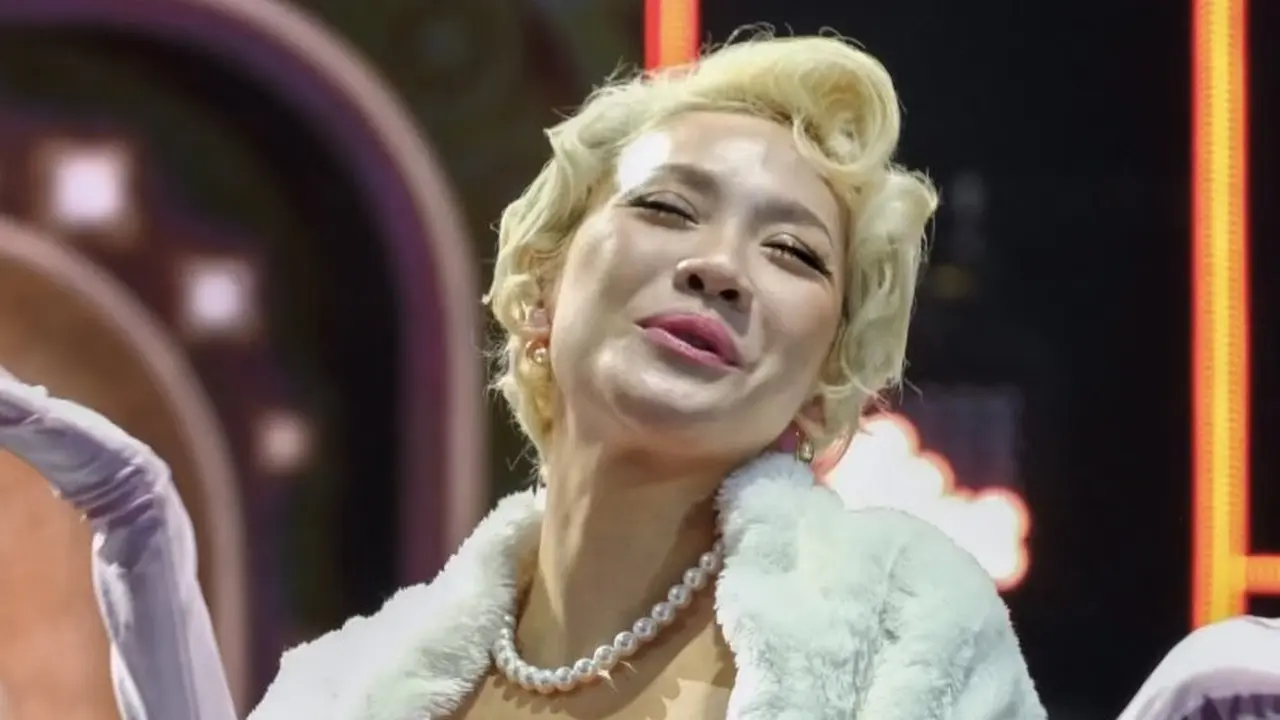 Bunga Citra Lestari dengan Tatanan Rambut Bergaya Marilyn Monroe