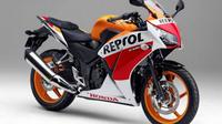  CBR250R ABS Special Edition sudah dilengkapi dengan sistem pengereman ABS sehingga handlingnya kini semakin mantap.