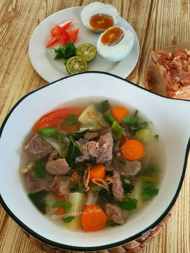 Resep Sop Daging Sapi Bumbu Rempah: Kuah Gurih Manjakan Lidahmu!