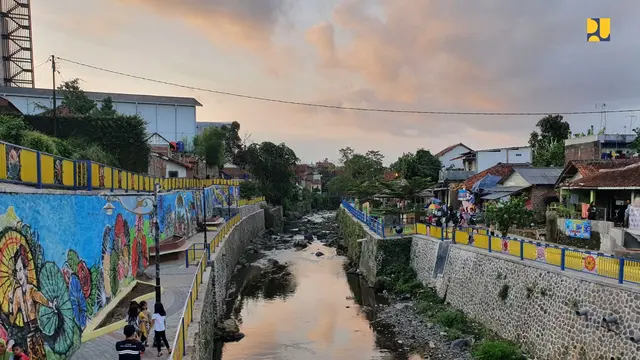 Kementerian PUPR menyelesaikan program penataan kawasan permukiman kumuh di Kelurahan Cipedes dan Panyingkiran (Cipanyir), Kota Tasikmalaya, Jawa Barat.