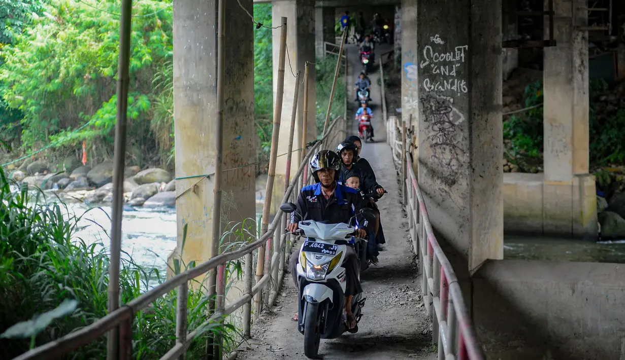 Untuk menuju kawasan Puncak, ada beberapa jalur alternatif. (merdeka.com/Arie Basuki)
