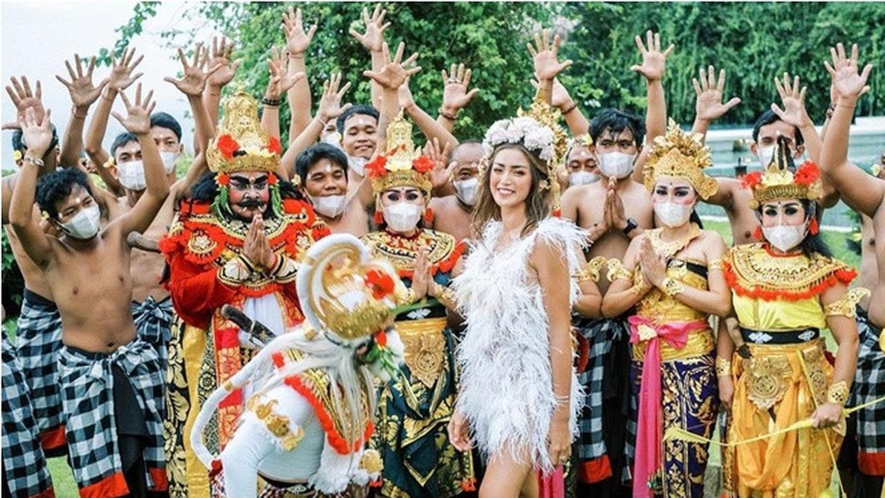 6 Momen Pesta Ulang Tahun Jessica Iskandar yang ke-33 Tahun, Ada Tari Kecak