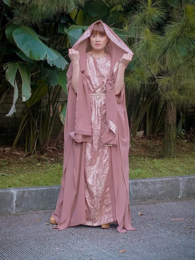 Gaya Chika Jessica Saat Kenakan Kaftan, Bisa Jadi Inspirasi. (Sumber: Instagram/chikajessica88)