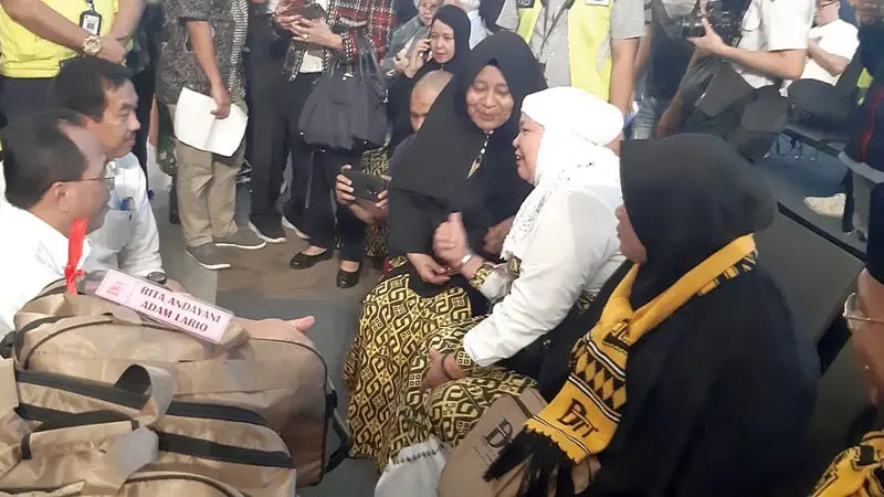 Mengecek langsung nasib calon jamaah umroh yang gagal berangkat, Menteri Perhubungan (Menhub) Budi Karya Sumadi sambangi Terminal 3 Bandara Internasional Soekarno-Hatta, Kota Tangerang,Kamis (27/2/2020).