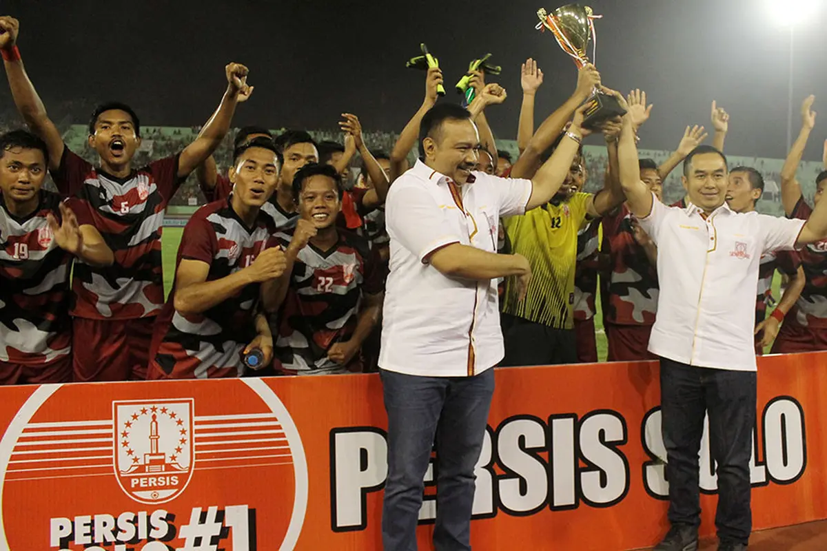 Persis Solo