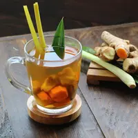 Ilustrasi wedang jahe./Copyright shutterstock.com/g/aniestia+n