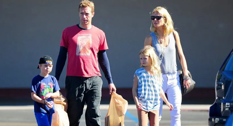 Gwyneth Paltrow dan Chris Martin bersama dua anaknya (Dailymail)
