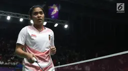 Tunggal putri Indonesia, Gregoria Mariska Tunjung saat melawan pemain India, Pusarla V Sindhu di babak 16 besar Bulutangkis Tunggal Putri Asian Games 2018 di Istora Kompleks GBK, Jakarta, Sabtu (25/8). (Liputan6.com/Helmi Fithriansyah)