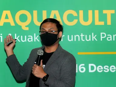 CEO and Founder eFishery Gibran Huzaifah memberi paparan Aquaculture Outlook 2022 DigitalisasiIndustri Akuakultur Untuk Pangan Indonesia Yang Berkelanjutan, di Jakarta, Kamis (16/12/2021). Tahun 2021, pendapatan startup akuakultur pertama, eFishery naik delapan kali lipat. (Liputan6.com/HO/Audy)