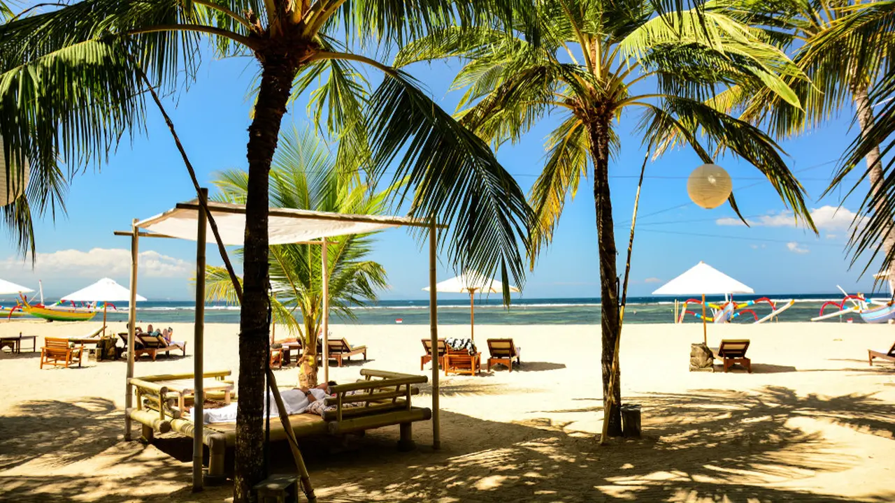 Kurang Afdal Liburan Ke Bali Jika Tak Menjelajahi 5 Pantai Berpasir Putih Ini!