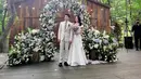 Jang Hansol pertama kali memperkenalkan Jeanette Ong kepada publik sebagai kekasihnya pada tahun 2020 lalu. Hal itu sempat mengejutkan lantaran YouTuber yang sempat tinggal di Malang, Jawa Timur ini tak pernah mengumbar kisah asmaranya. (Liputan6.com/IG/@sungweol)