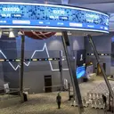 Strategi Investasi Saham Ketika IHSG Bergejolak