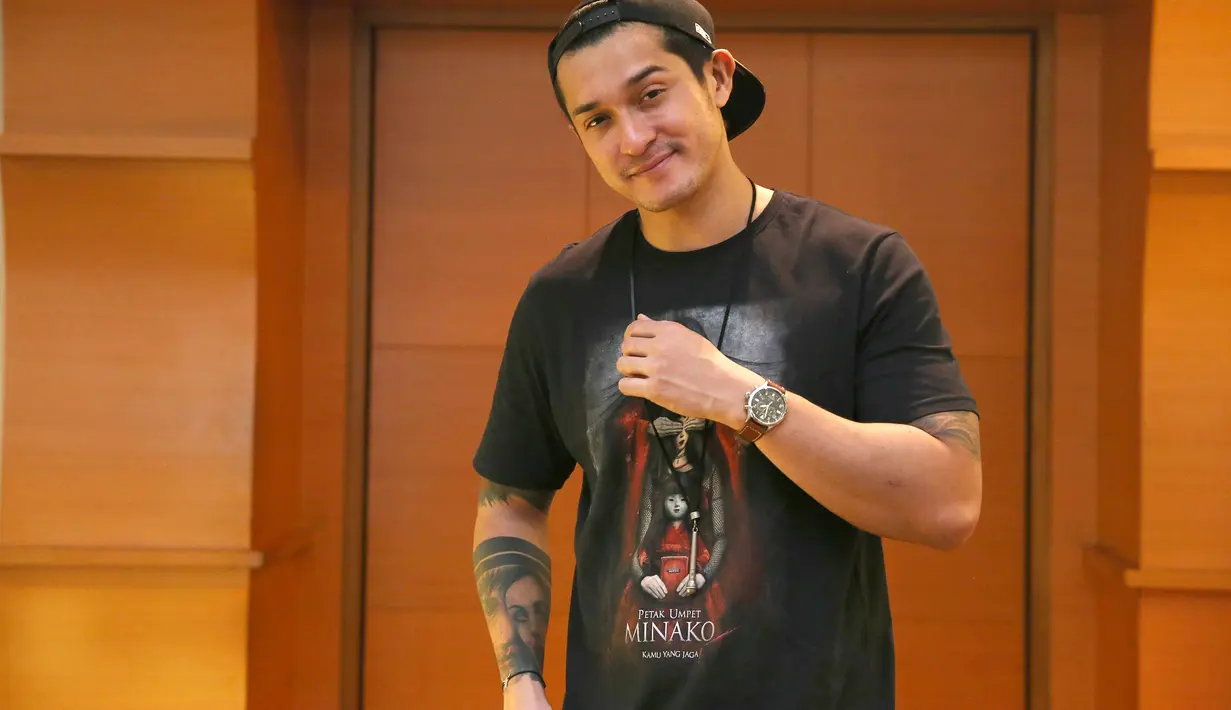 Meski demikian, Miller Khan tak menutupi sering kali cek cok dengan Nathalie Stephens. Bukan masalah serius, malah sering kali masalah sepele. Salah satunya Nathalie ngambek saat ditinggal Miller untuk ke gym. (Nurwahyunan/Bintang.com)