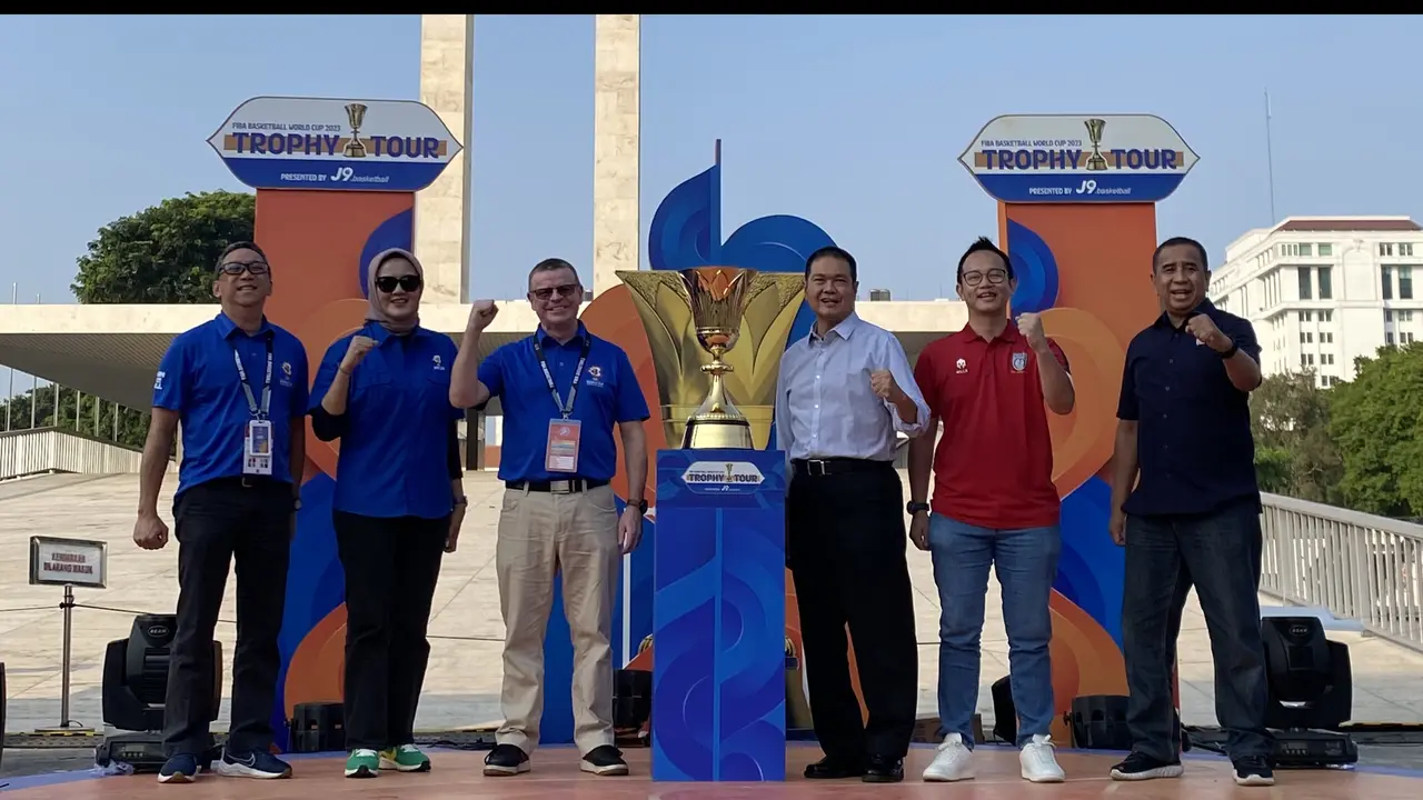 FIBA World Cup 2023 Sudah Dekat, Trofi Naismith Keliling Jakarta