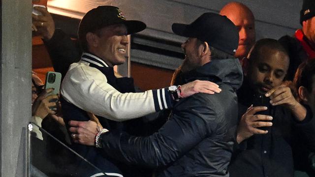 Foto: Suka Cita Aktor Hollywood Ryan Reynolds dan Rob McElhenney saat Klub Mereka, Wrexham Promosi ke Liga Dua Inggris