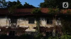 Kondisi gudang 'Major Massie' di kawasan Kota Tua, Jakarta, Kamis (3/9/2020). Bangunan tua yang menjadi saksi sejarah Perusahaan Dagang Belanda di Hindia Timur (VOC) ini dulunya berfungsi sebagai gudang penyimpanan logistik, pangan, dan komoditas lain. (merdeka.com/Imam Buhori)