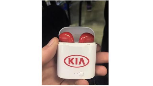 Logo kocak (Sumber: Boredpanda)