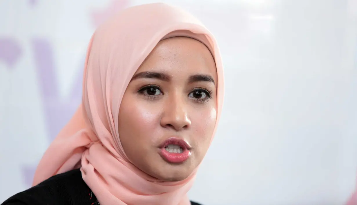 Rasa syukur terus dipanjatkan Bella lantaran sang suami yang memberinya izin untuk meninggalkan Malaysia untuk sementara waktu. Pekerja (Nurwahyunan/Bintang.com)