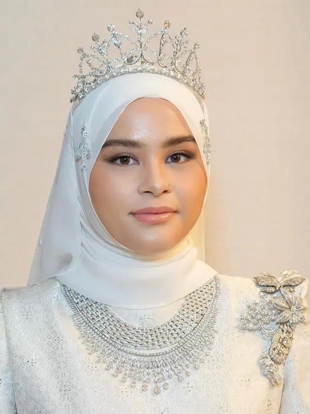 Potret Royal Wedding Puteri Kerajaan Pahang Malaysia, Afzan Aminah. [@rozlanassir]