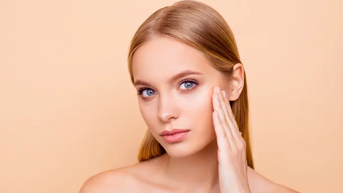 ilustrasi Cara mengatasi hiperpigmentasi pada kulit wajah/Roman Samborskyi/shutterstock