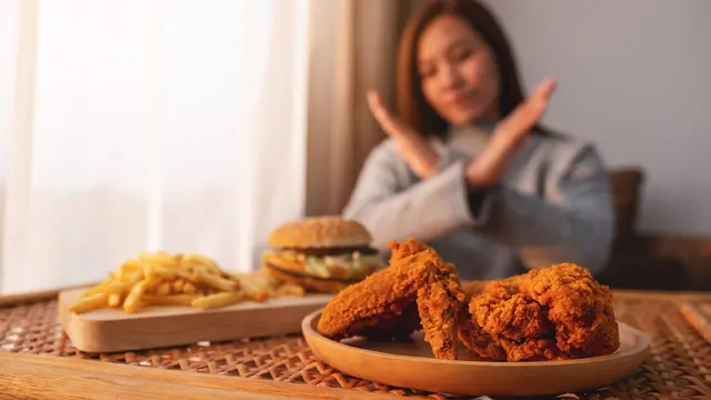 Cara Mengecilkan Perut Tanpa Harus Diet Ketat dan Olahraga, Ternyata Gampang Banget Lho