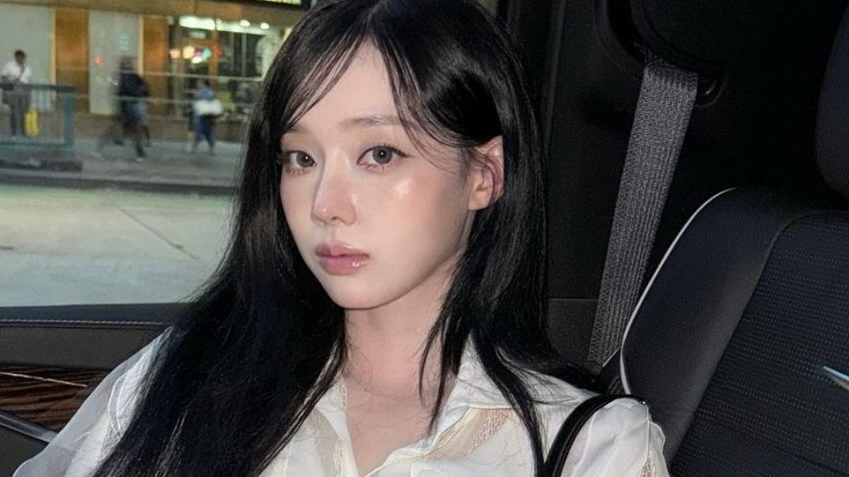 Identitas Pria Diduga Pengawal Winter aespa Saat Menghadiri NYFW 2026 Terungkap