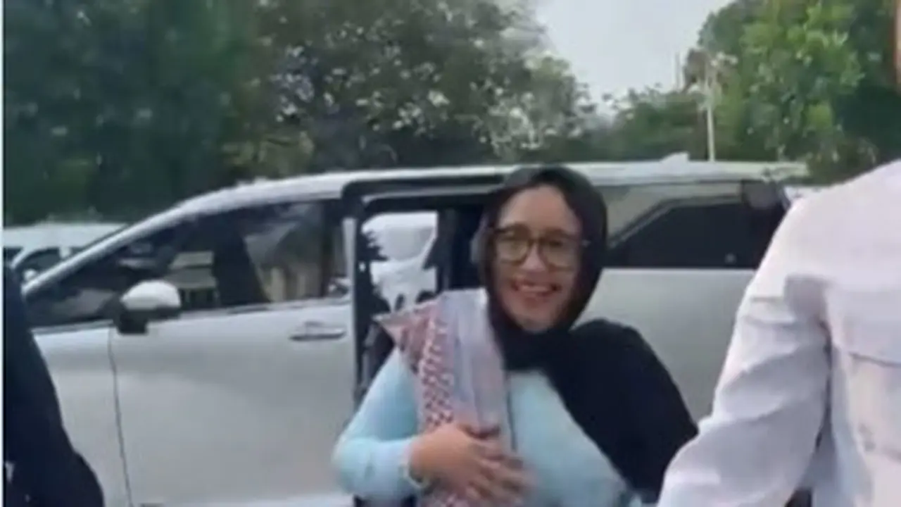 Nanik S Deyang tiba di Kompleks Istana Kepresidenan jelang dilantik sebagai Kepala BGN. (Dok. Istimewa)