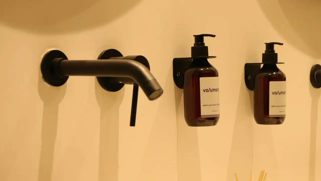 Shampo di kamar mandi