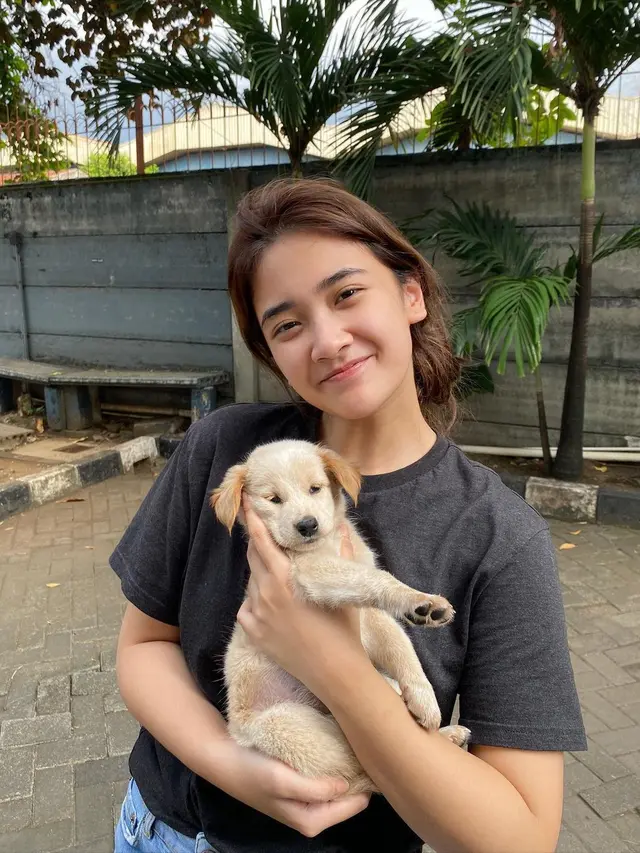7 Pesona Nadya Arina, Pemeran Catherine di Sinetron Ikatan Cinta