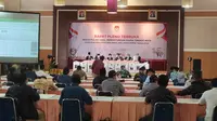 KPU Kota Depok, menggelar rapat pleno terbuka penghitungan suara tingkat kota, Selasa (15/12/2020). (Liputan6.com/Dicky Agung Prihanto)