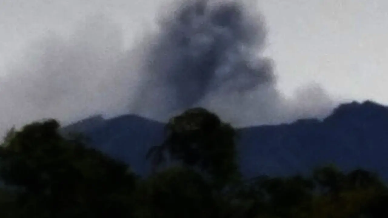 Gunung Agung Meletus
