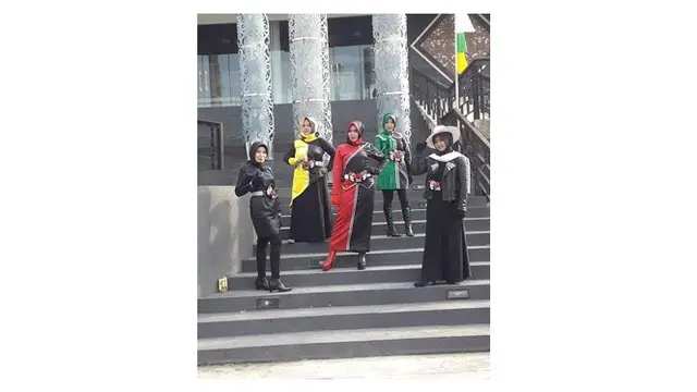 Potret Kocak Saat Cosplay Power Ranger ini Bikin Tepuk Jidat