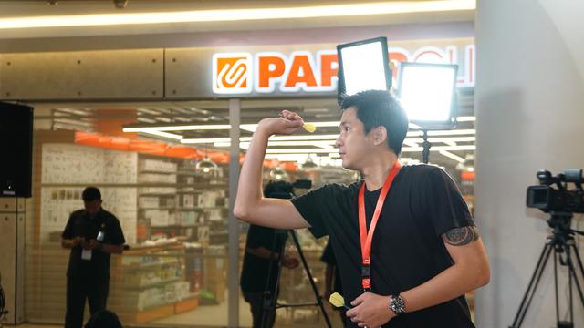William Lee Berambisi Jegal Dominasi Tirta Suparjo di  Darts National Competition Series 02