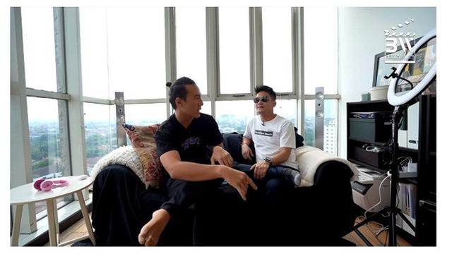 10 Potret Rumah Daniel Mananta yang Jarang Tersorot, Penuh Tanaman Milik Istri