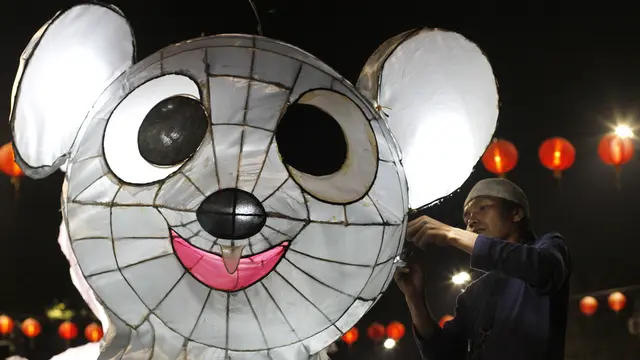 5.000 Lampion Hiasi Solo Sambut Imlek