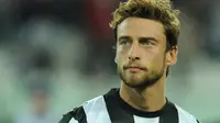 Pemain sepak bola profesional yang berasal dari Italia yang bermain untuk klub sepak bola Juventus.